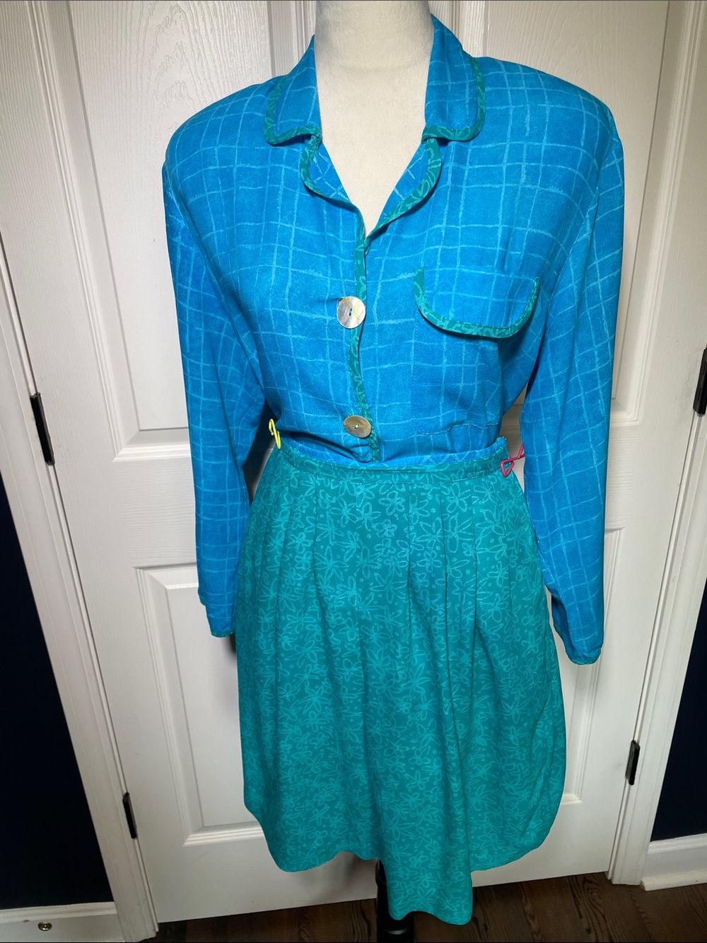 Vintage Carole Little Teal Blue Two-Piece Shorts & Shirt Set Size Small
